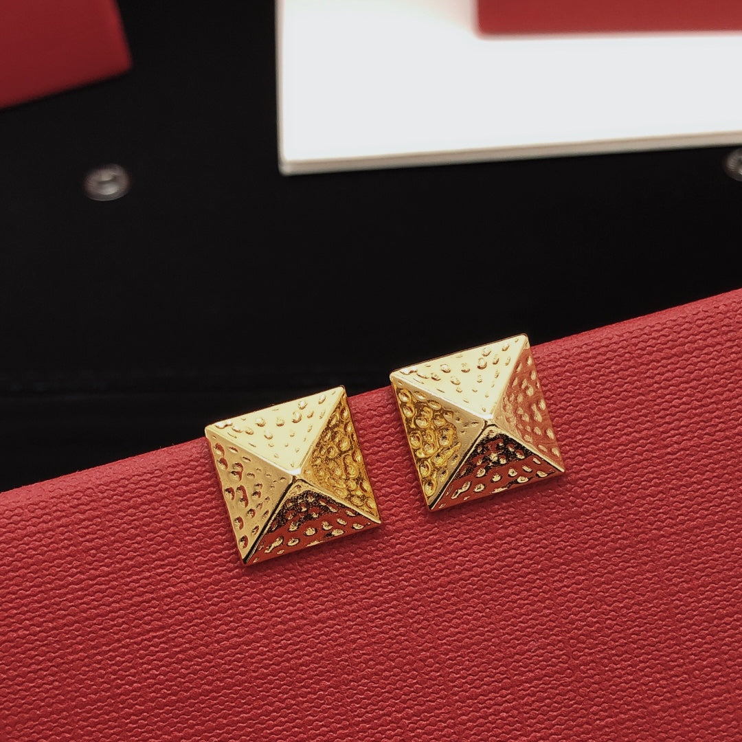 Signature Emblem Polished Stud Earrings – Design 03 main product view