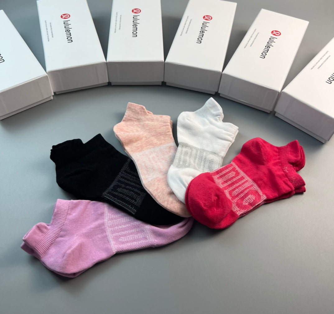 Lululemon Tonal Wordmarks Ankle Socks