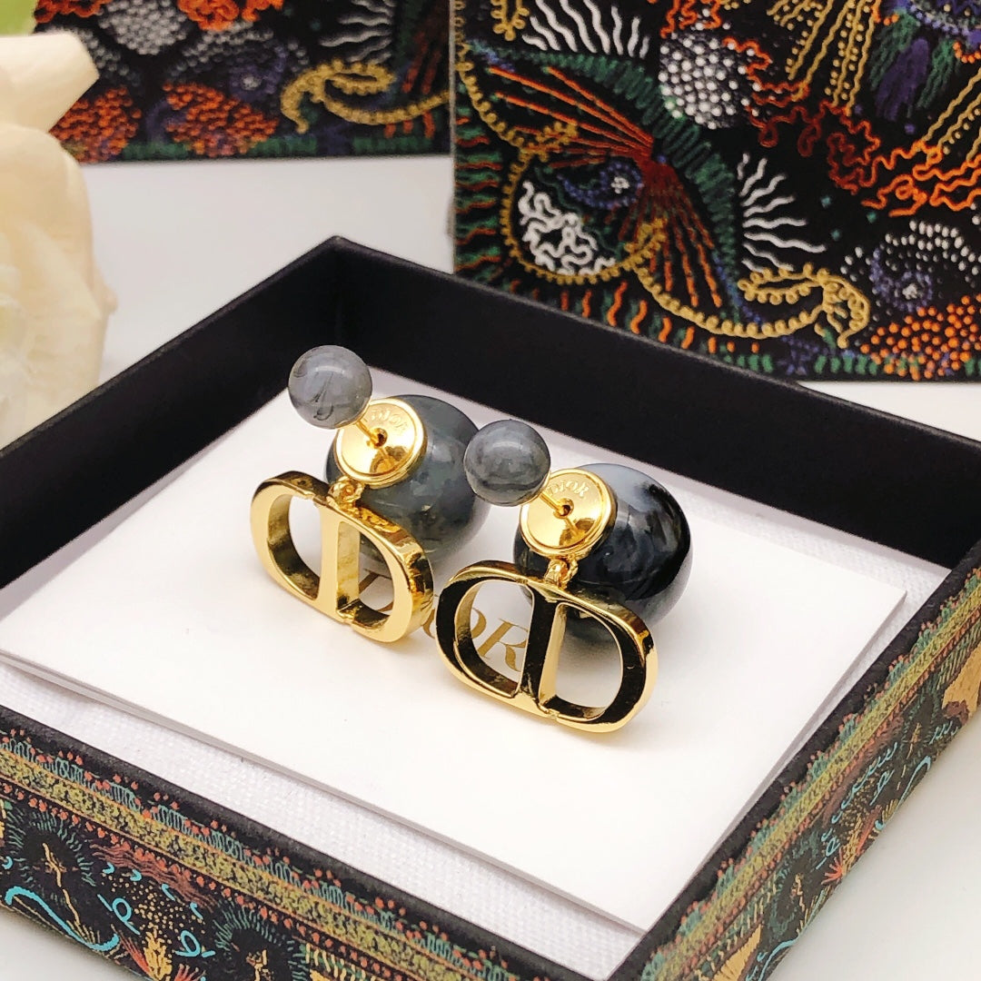 Pearl-Style Motif Stud Earrings in Polished Metal-Tone with Pearl-Style Detail – Design 006 front view