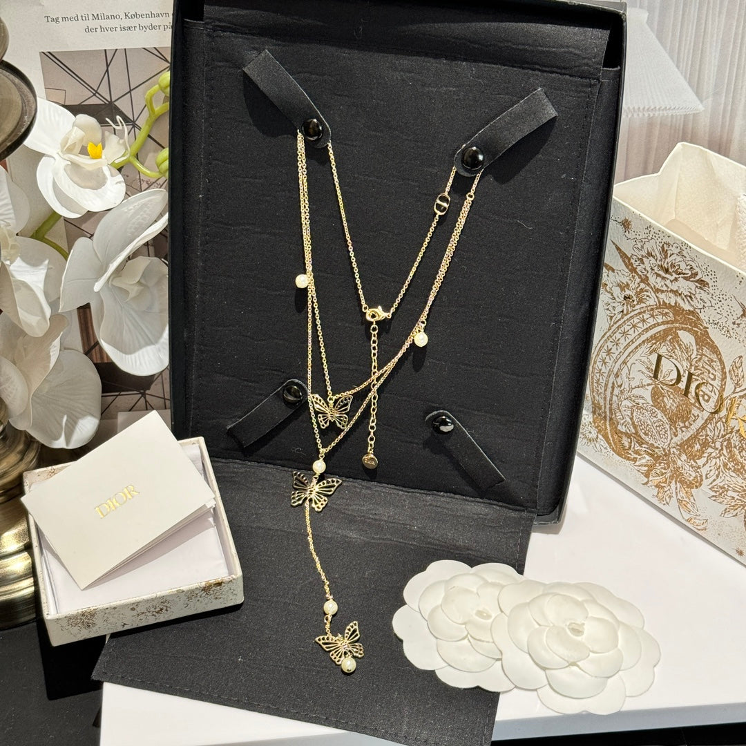 Bow & Butterfly Motif Pendant Necklace in Gold-Tone with Layered Detail – Design 001 side detail