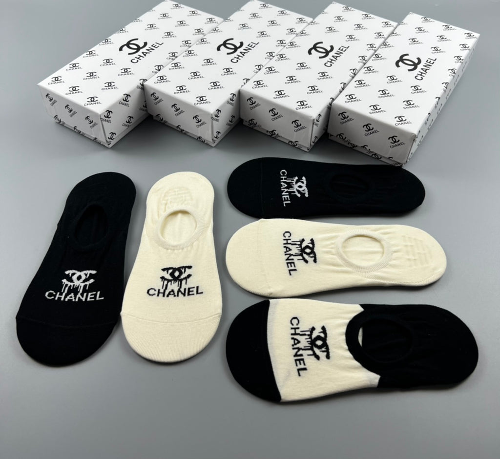 Chanel Cotton Visible Logo, Stripe Or Motif Details No-Show Socks - 5-Pair Set