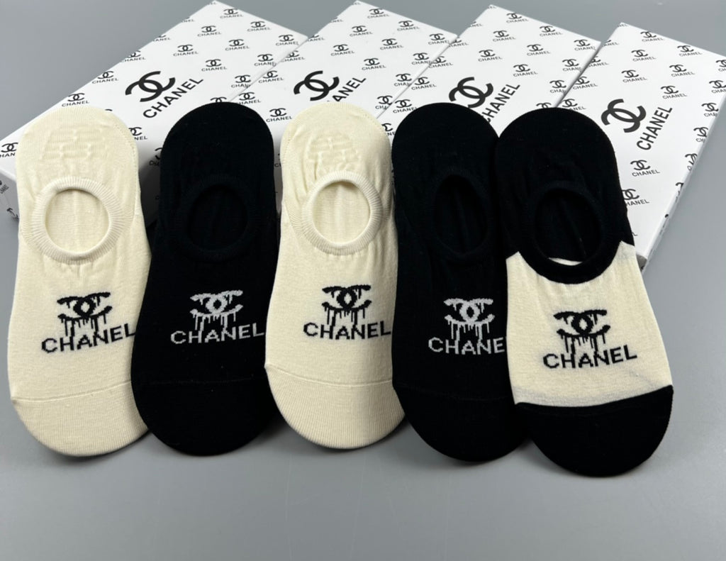 Chanel Cotton Visible Logo, Stripe Or Motif Details No-Show Socks - 5-Pair Set