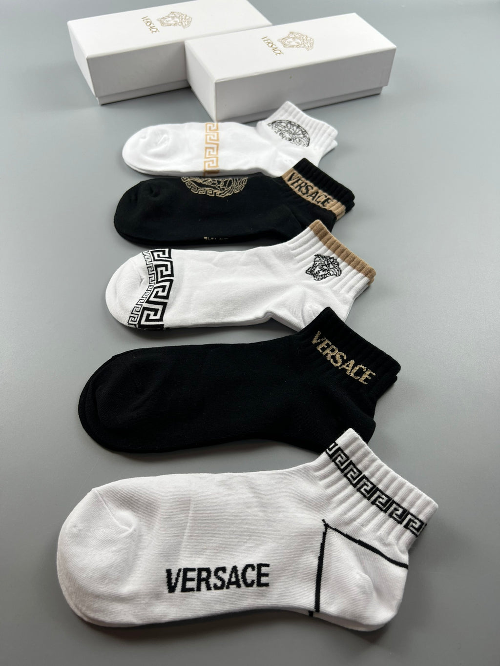 Versace Greek-Key And Medallion Details Ankle Socks - 5-Pair Set