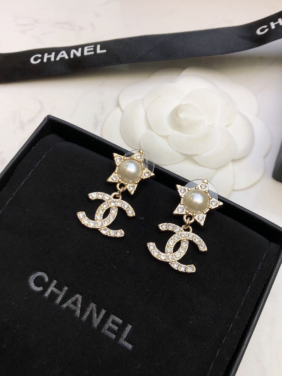 Double-C Emblem Pearl-Detail Stud Earrings – Pearl Detail – Design 027 detail view