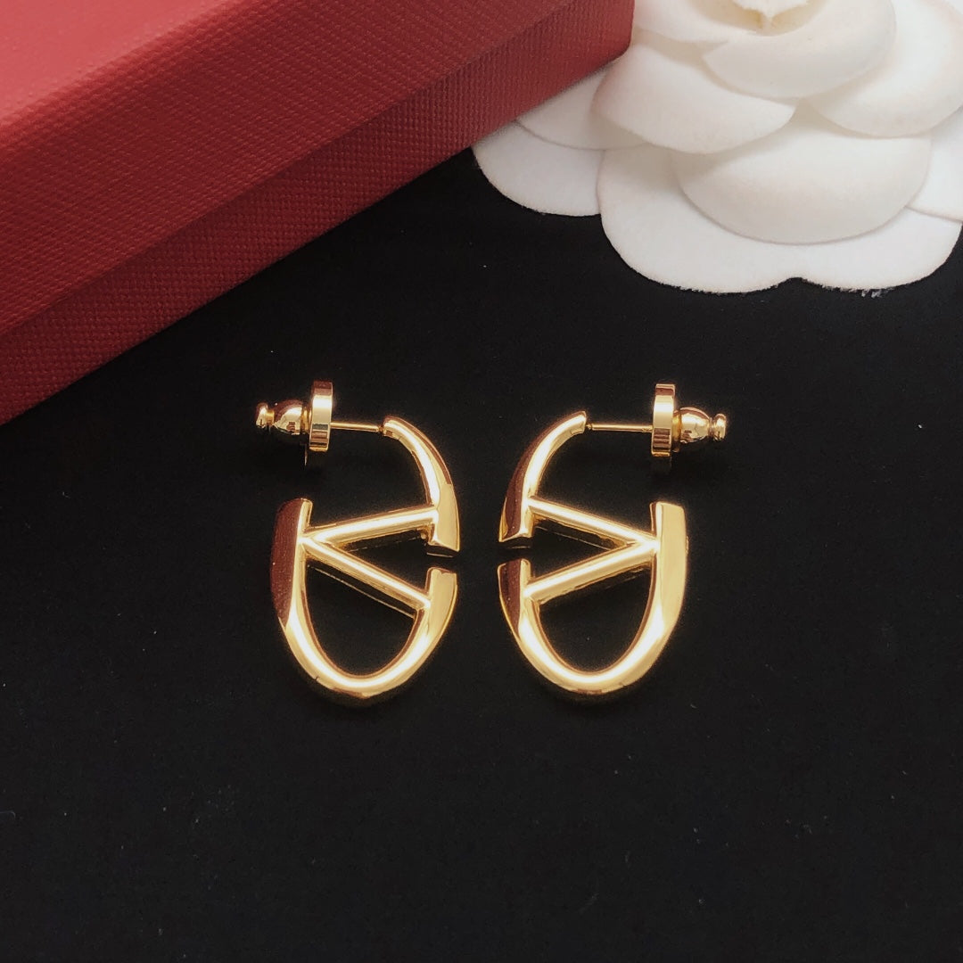 Signature Emblem Polished Stud Earrings – Small main product view