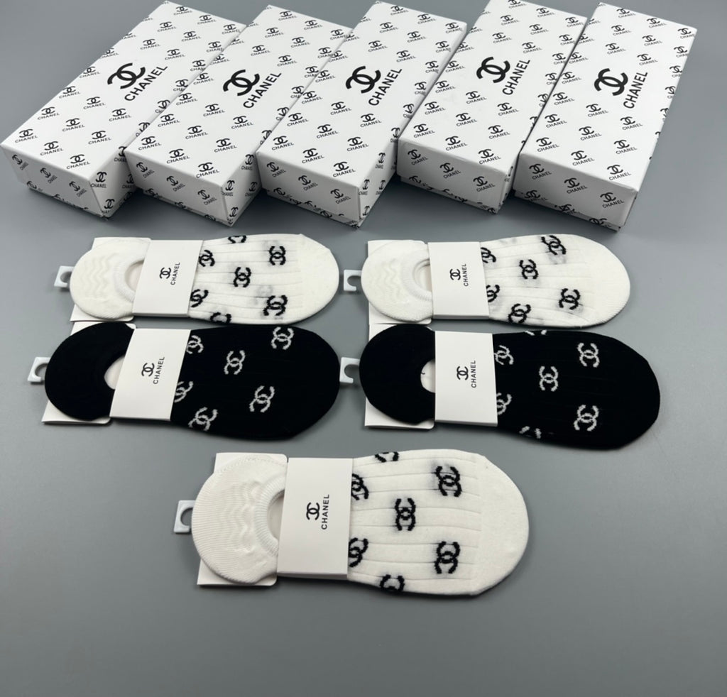 Chanel Repeating Emblem Details No-Show Socks - 5-Pair Set