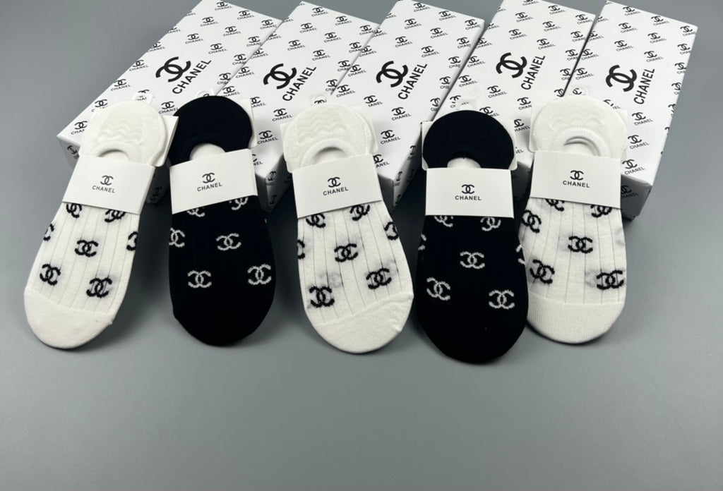 Chanel Repeating Emblem Details No-Show Socks - 5-Pair Set