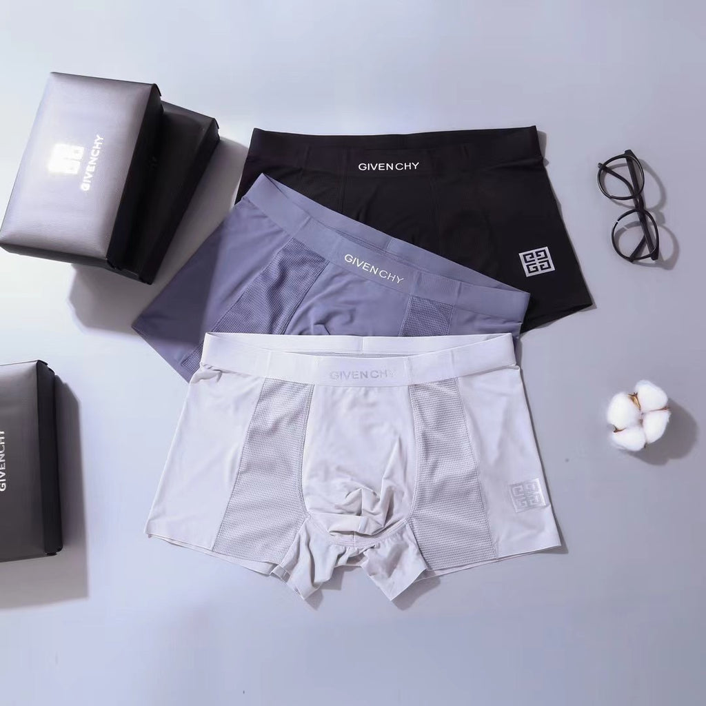 Givenchy Visible Branded Waistband Or Emblem Details Men's Boxer Briefs - 3-Piece Box