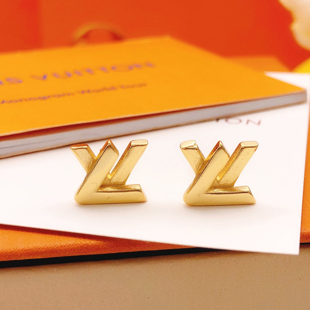 Geometric Emblem Stud Earrings in Gold-Tone – Design 030 close-up detail
