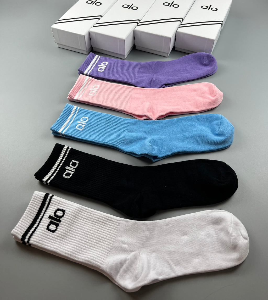 Alo Cotton Visible Branded Cuff Or Emblem Details Crew Socks - 5-Pair Set