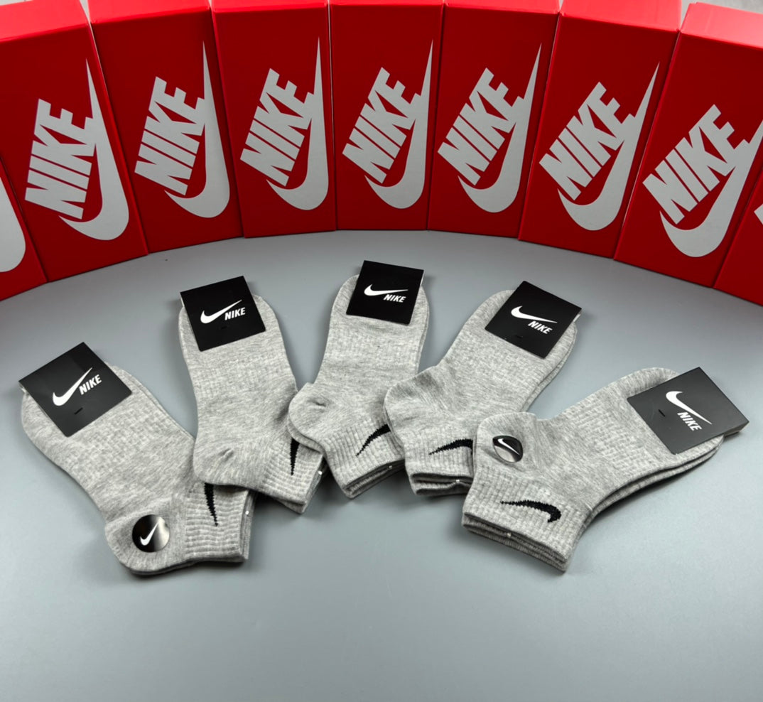 Nike Pastel Colour Tonal Waistbands No-Show Socks
