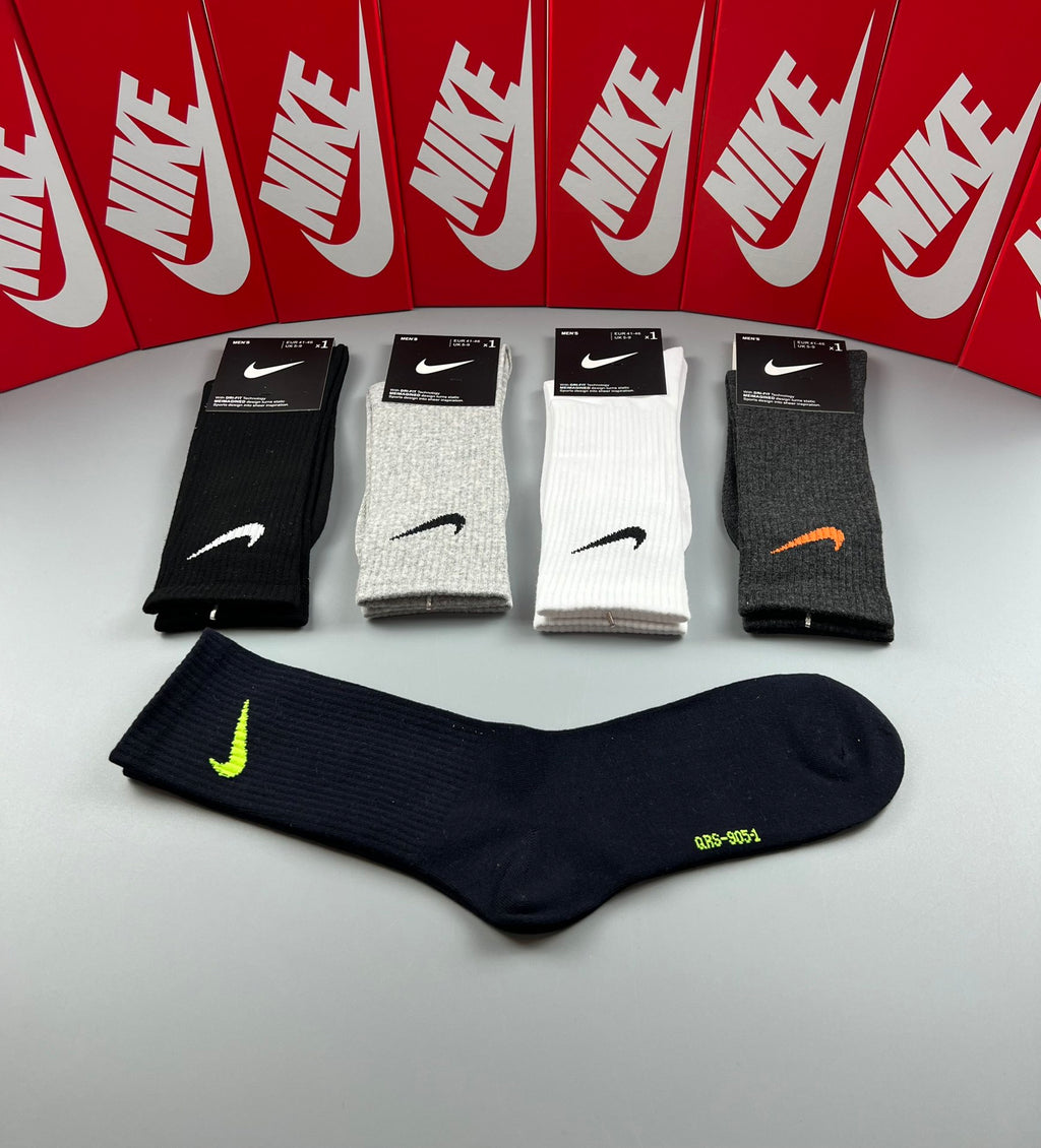 Nike Mixed-Color Swoosh Crew Socks