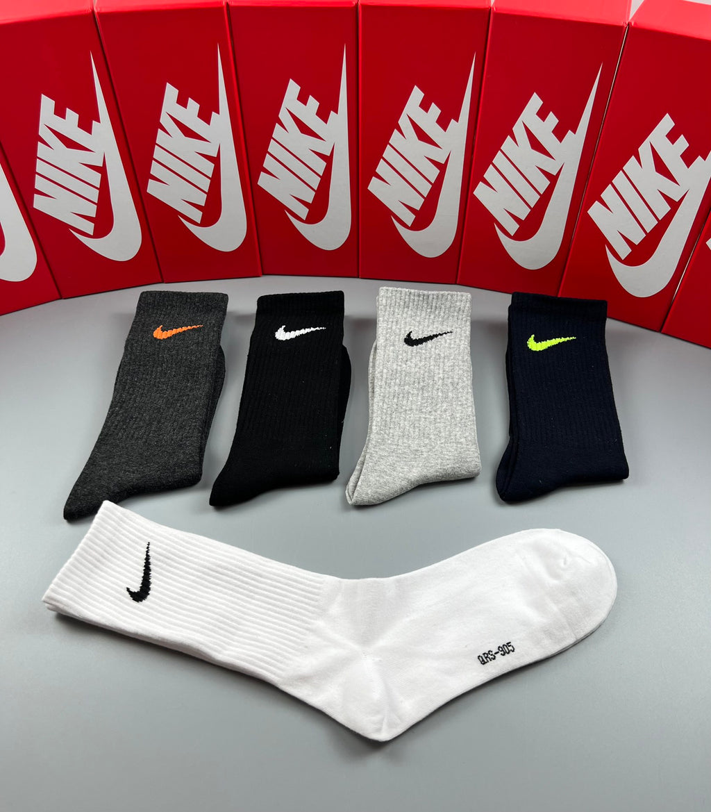 Nike Mixed-Color Swoosh Crew Socks