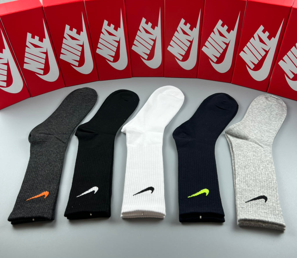 Nike Colourful Swoosh Details Crew Socks