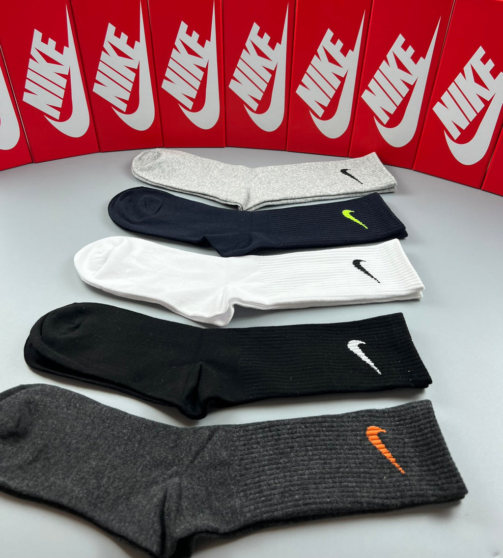 Nike Colourful Swoosh Details Crew Socks