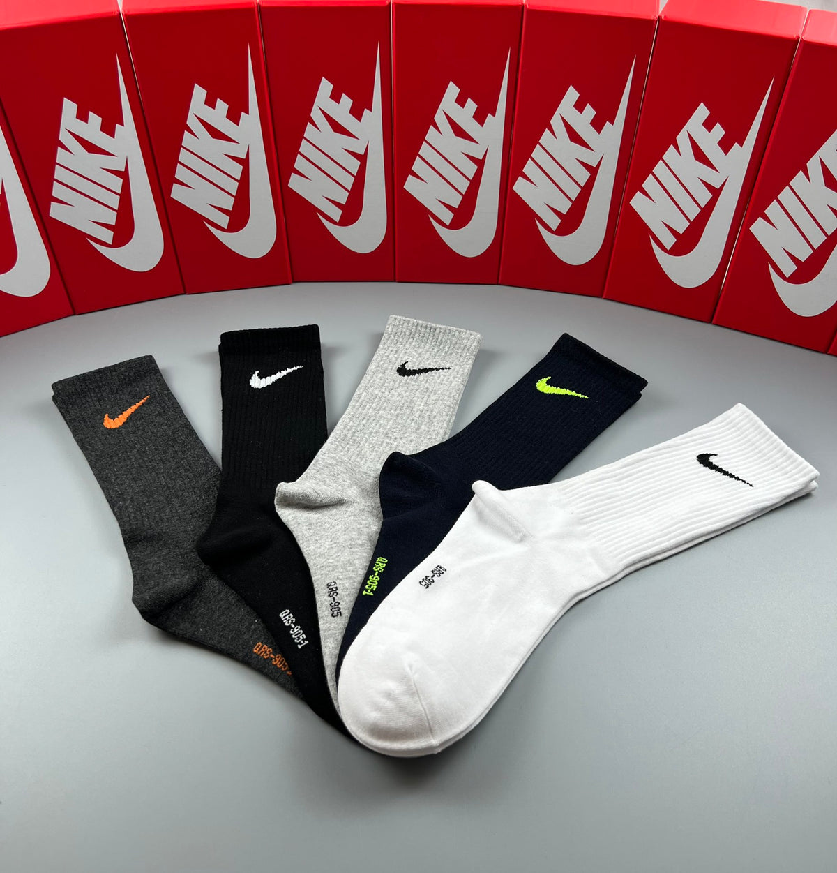Nike Colourful Swoosh Details Crew Socks