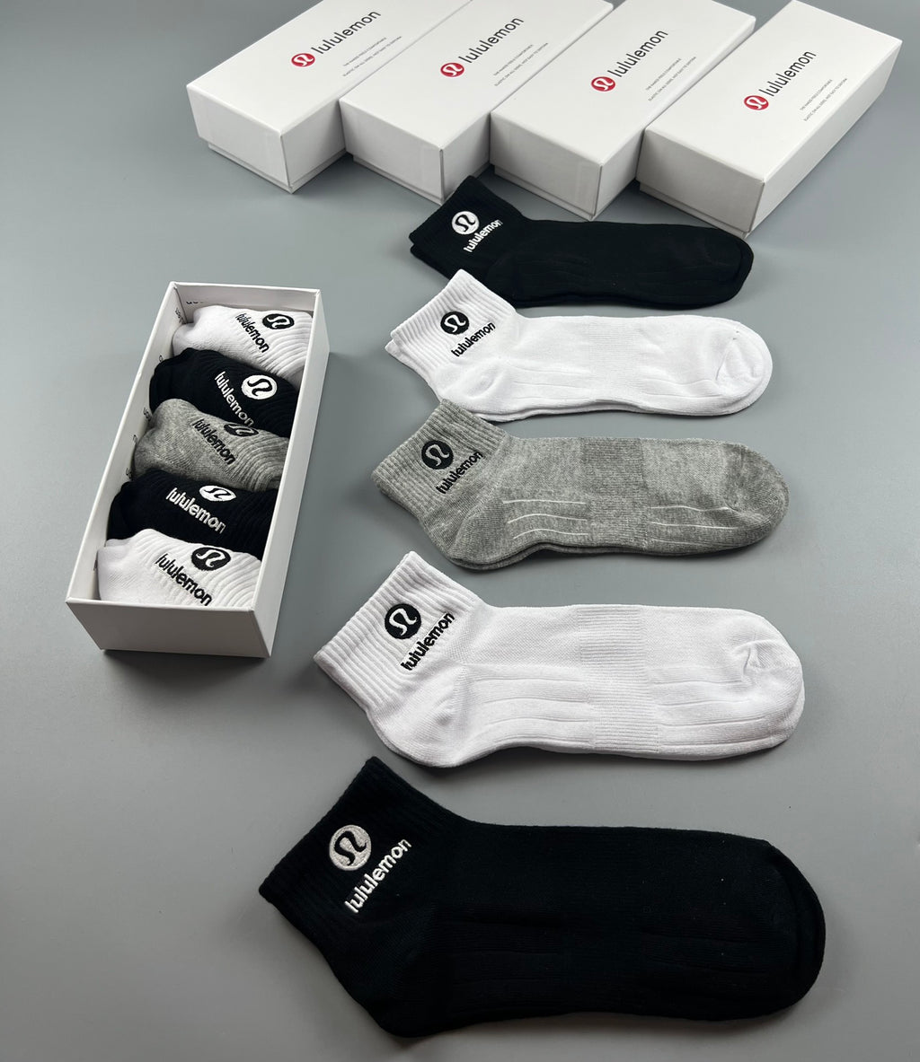 Lululemon Visible Branded Cuff Or Emblem Details No-Show Socks - 5-Pair Set