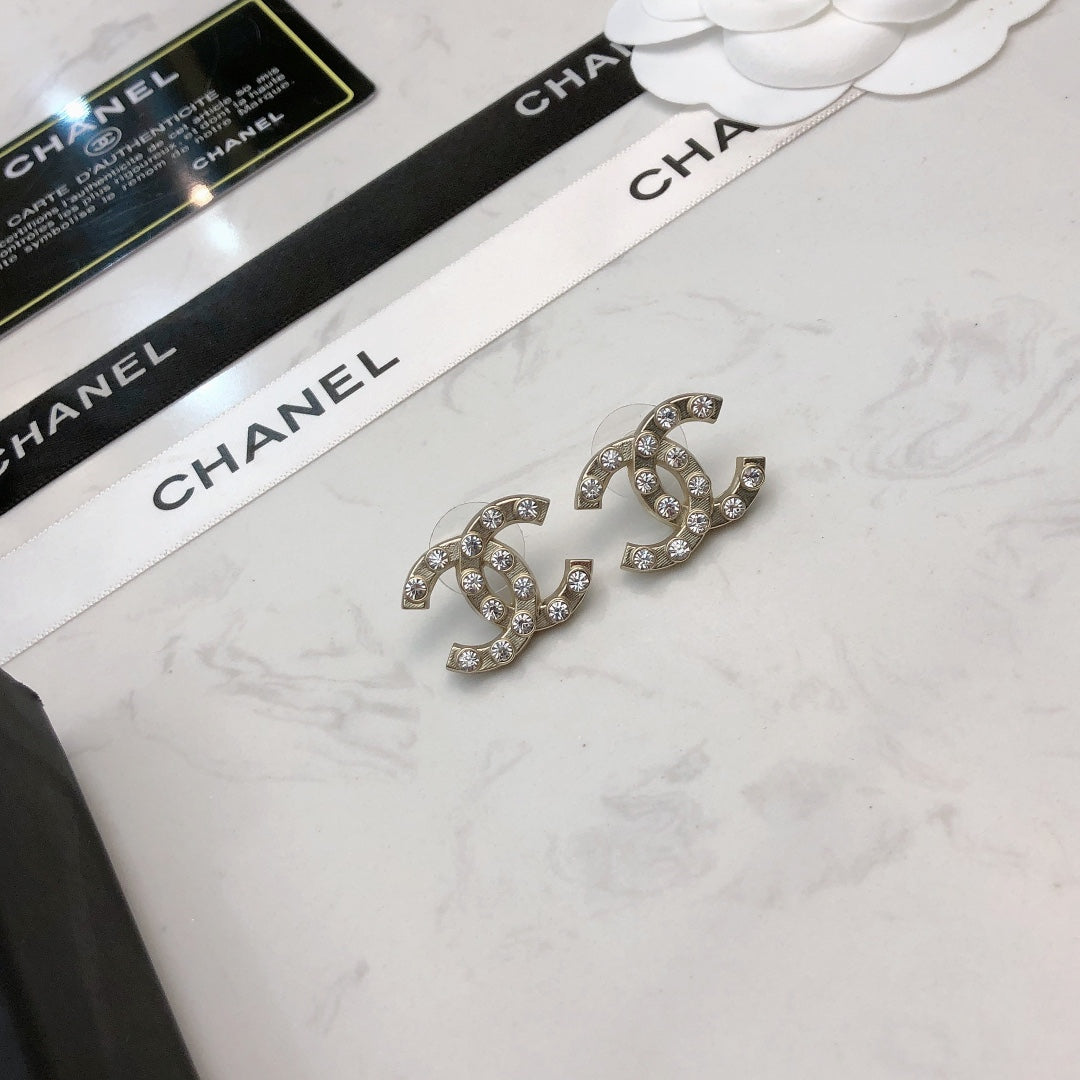 Heart Stud Earrings in Polished Metal-Tone – Heart Detail – Design 005 front product view