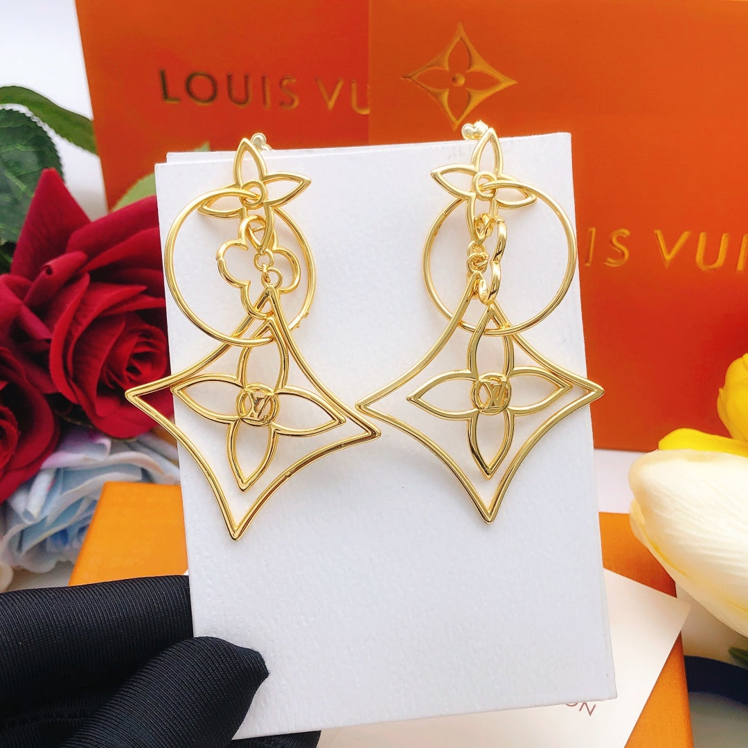 Geometric Emblem Stud Earrings in Gold-Tone – Design 029 detail view