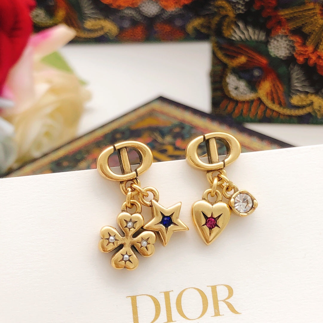 Heart Motif Stud Earrings in Polished Metal-Tone – Design 001 main product view