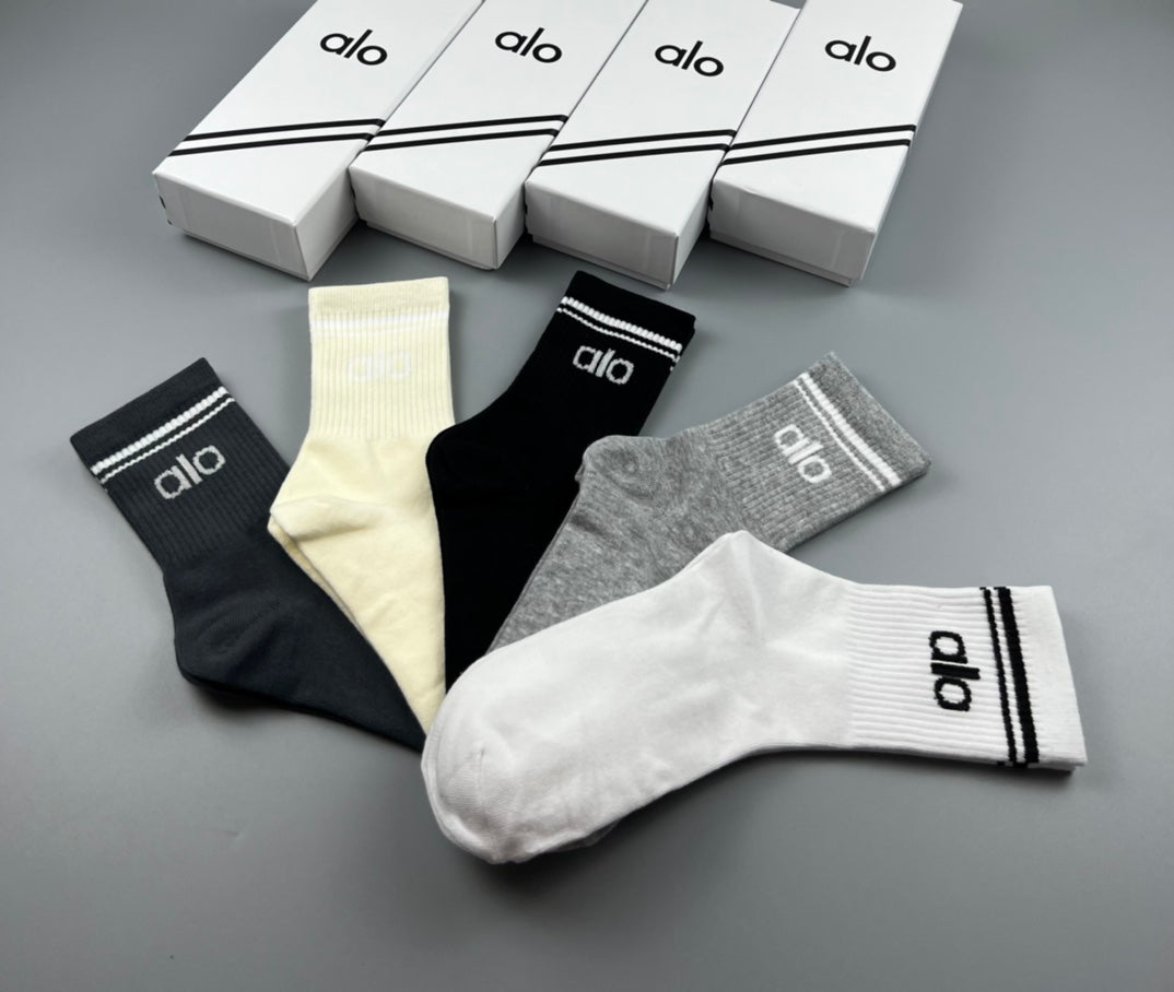 Alo Clean Cuff Branding Crew Socks