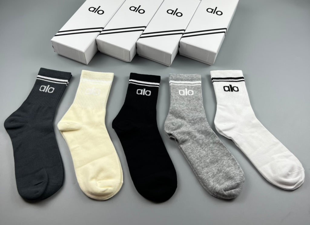 Alo Clean Cuff Branding Crew Socks