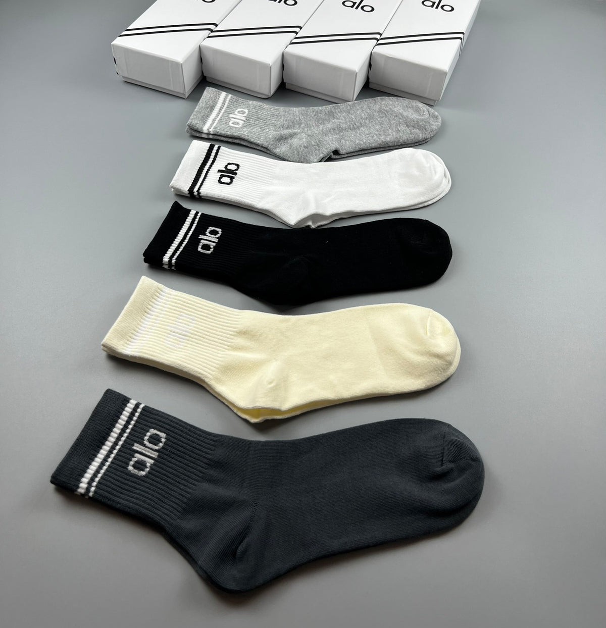 Alo Clean Cuff Branding Crew Socks