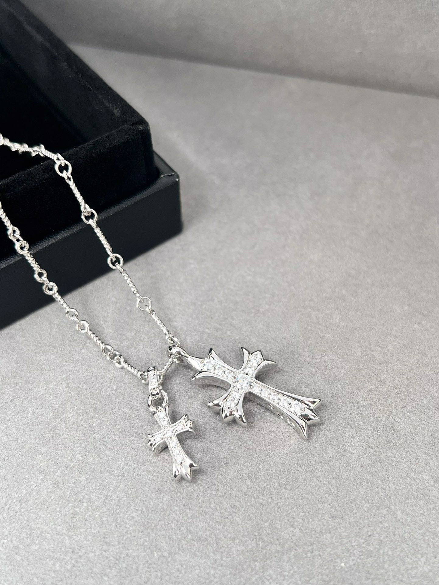 Double Cross Pendant Necklace in Metal-Tone – Design 01 front product view