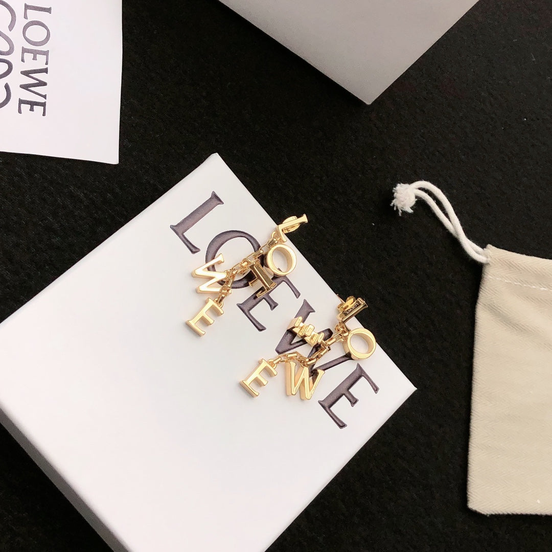 Floral Motif Stud Earrings in Gold-Tone – Design 03 detail view