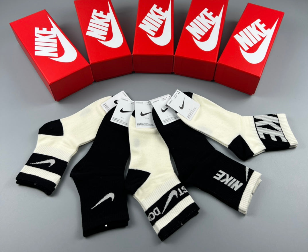 Nike Cotton Crew Socks