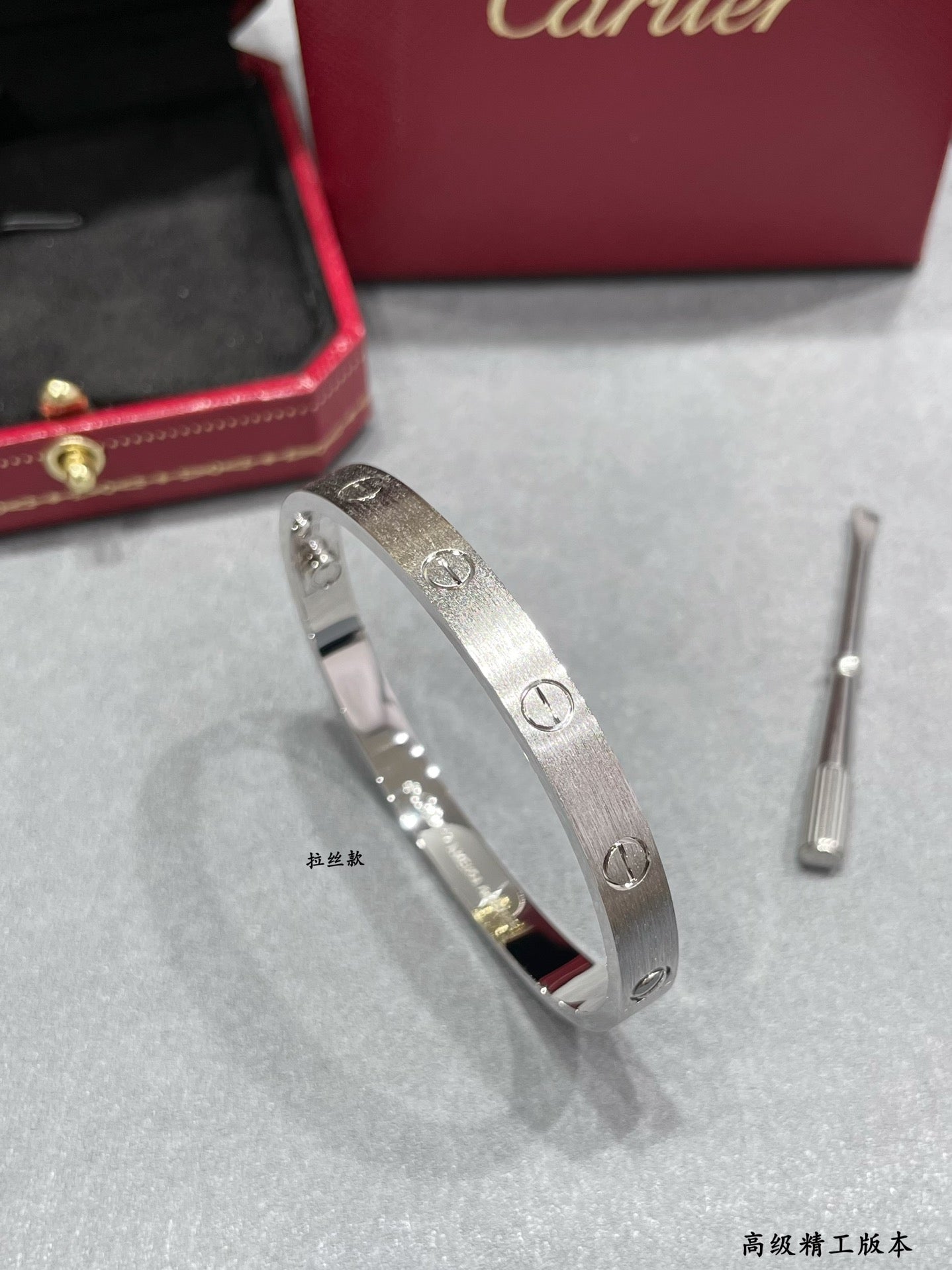 Sculptural Statement Bracelet in Polished Metal-Tone with Crystal-Style Accents – Design 03 close-up detail