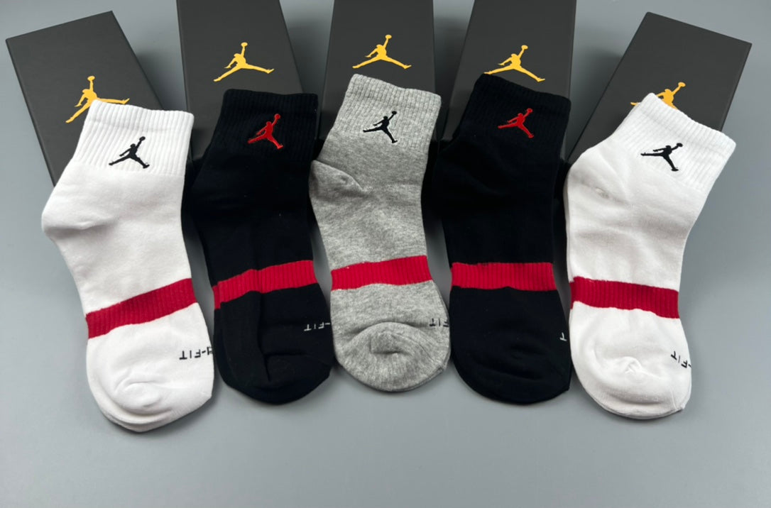 Jordan Red Stripe And Jumpman Details Crew Socks - 5-Pair Set