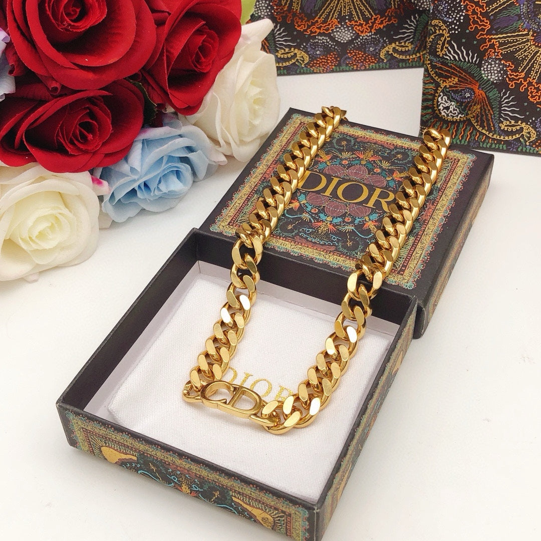 Graphic Letter Motif Jewelry Accessory in Gold-Tone – Design 001 side detail