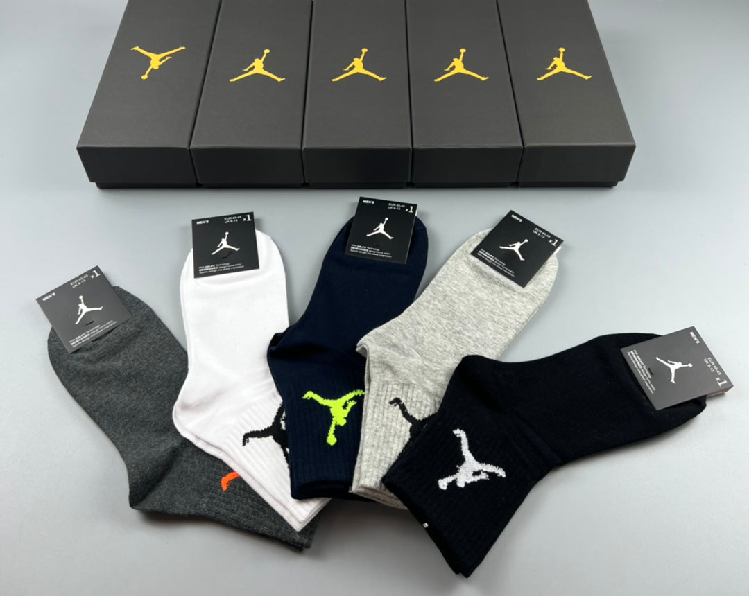 Jordan Cotton Visible Branded Cuff Or Emblem Details Crew Socks - 5-Pair Set