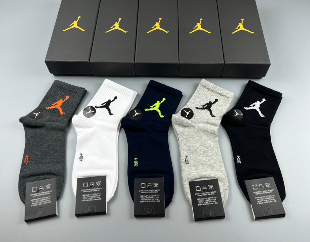 Jordan Cotton Visible Branded Cuff Or Emblem Details Crew Socks - 5-Pair Set