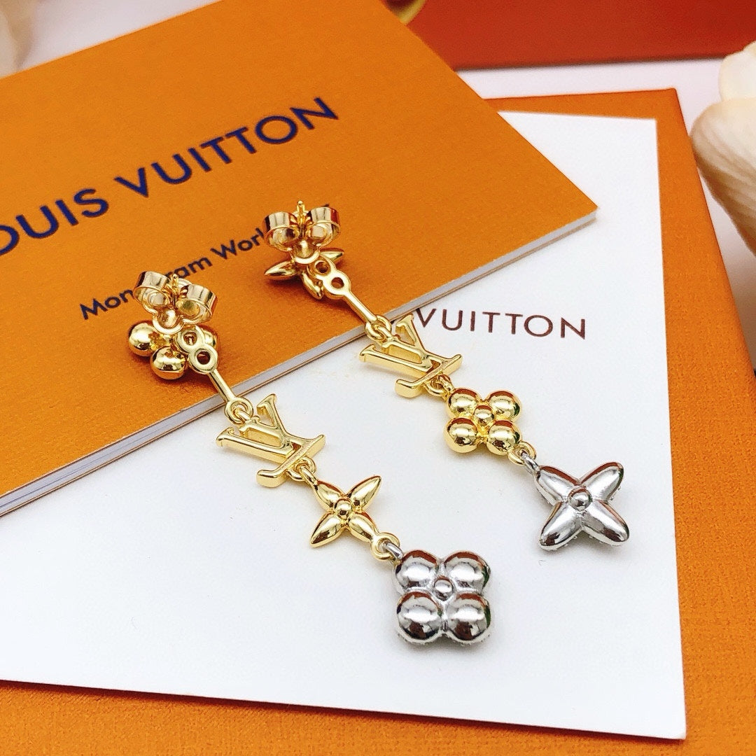 Geometric Emblem Stud Earrings in Gold-Tone – Design 040 side detail