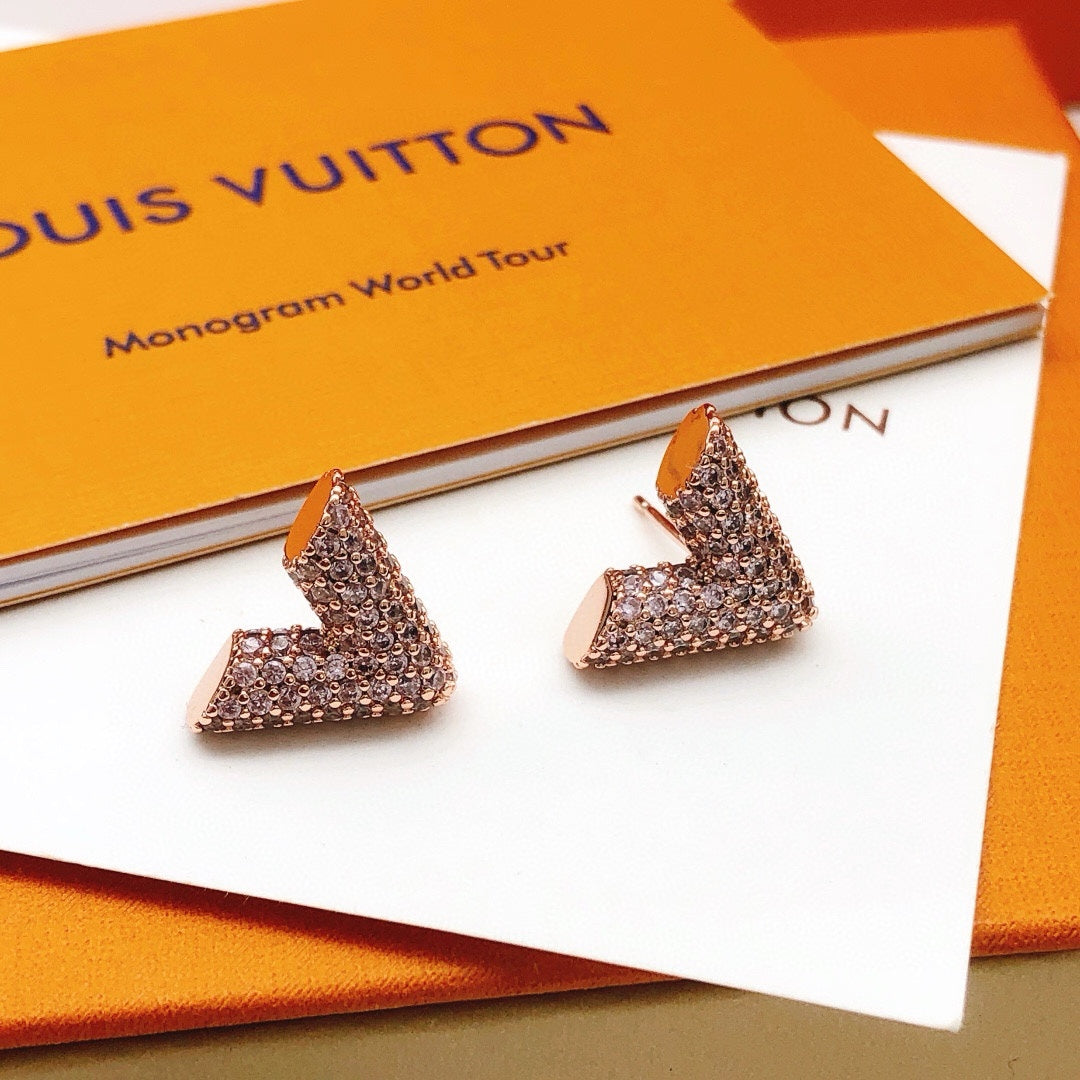 Geometric Emblem Fashion Accessory – Rose Gold Detail front product view