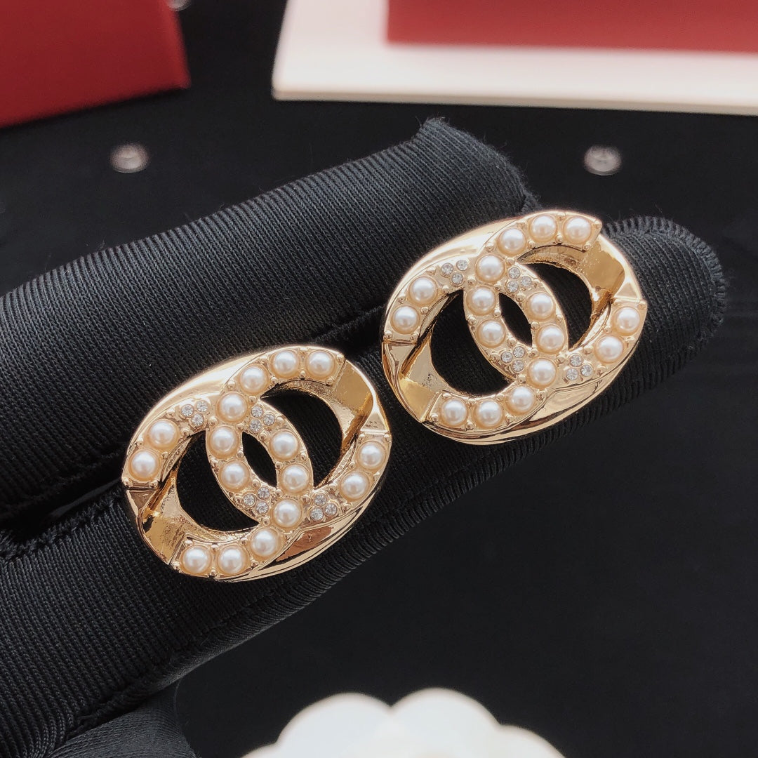 Round Stud Earrings in Gold-Tone – Design 002 front product view