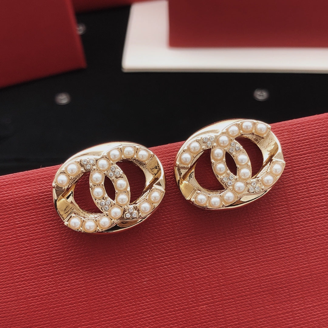 Round Stud Earrings in Gold-Tone – Design 002 main product view