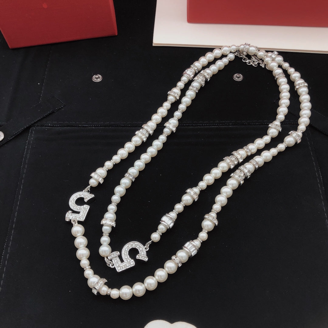 Pearl Pearl-Detail Pendant Necklace – Pearl Detail – Design 015 front product view