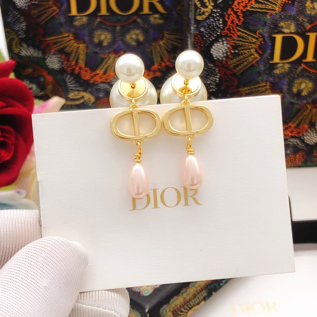 Pearl-Style Motif Stud Earrings in Polished Metal-Tone with Pearl-Style Detail – Design 018 front view