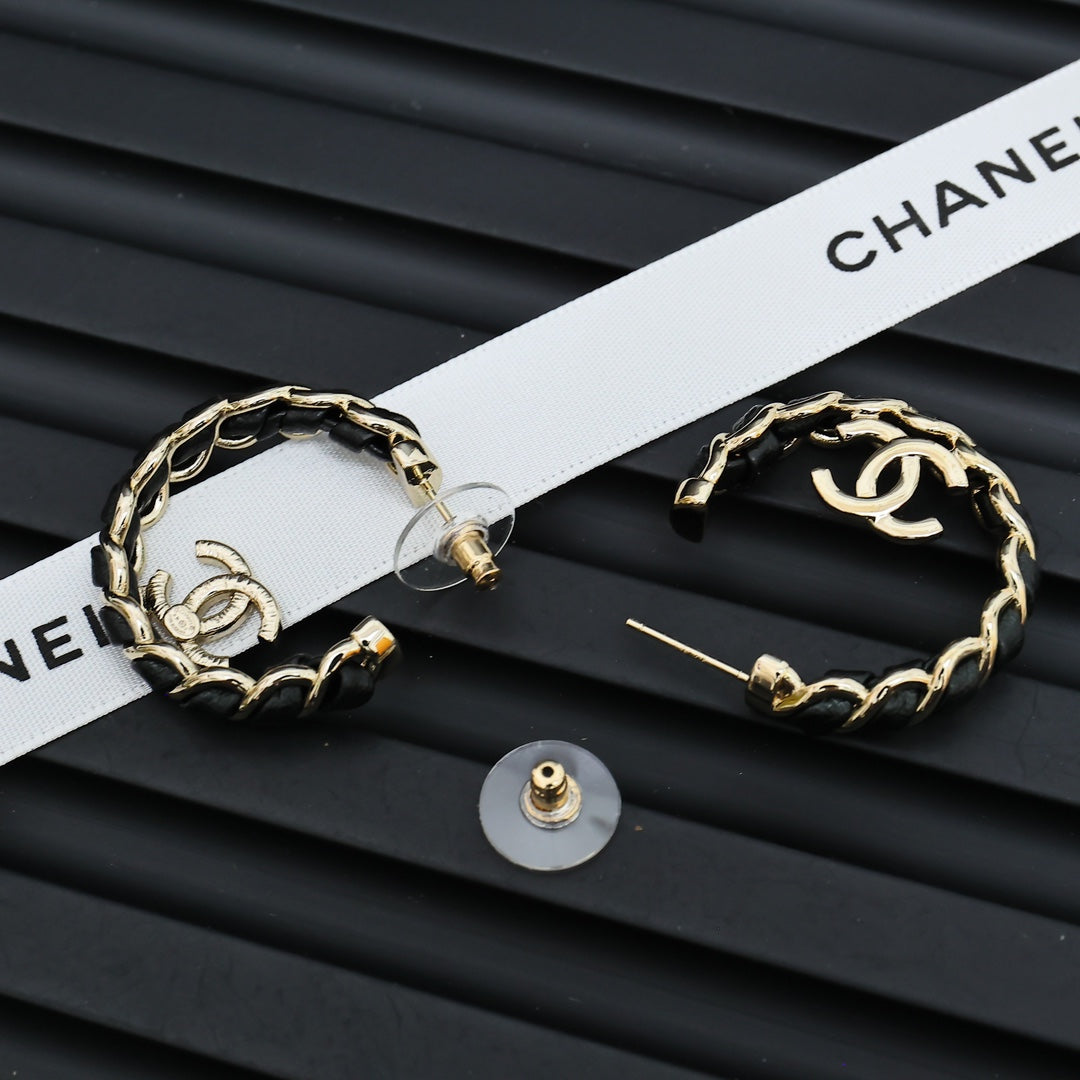 Double-C Emblem Statement Earrings in Gold-Tone – Black Detail – Design 003 side detail