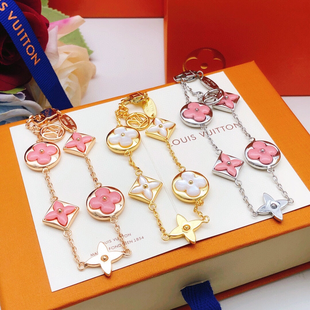 Floral Bracelet in Gold-Tone – Pink Detail side detail