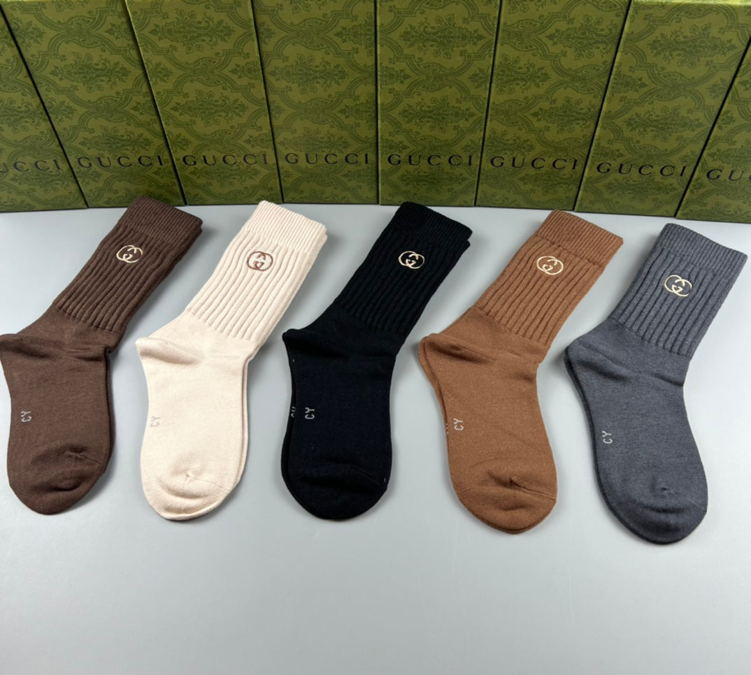 Gucci Neutral Ribbed Crew Crew Socks 5-Pair Box Collection