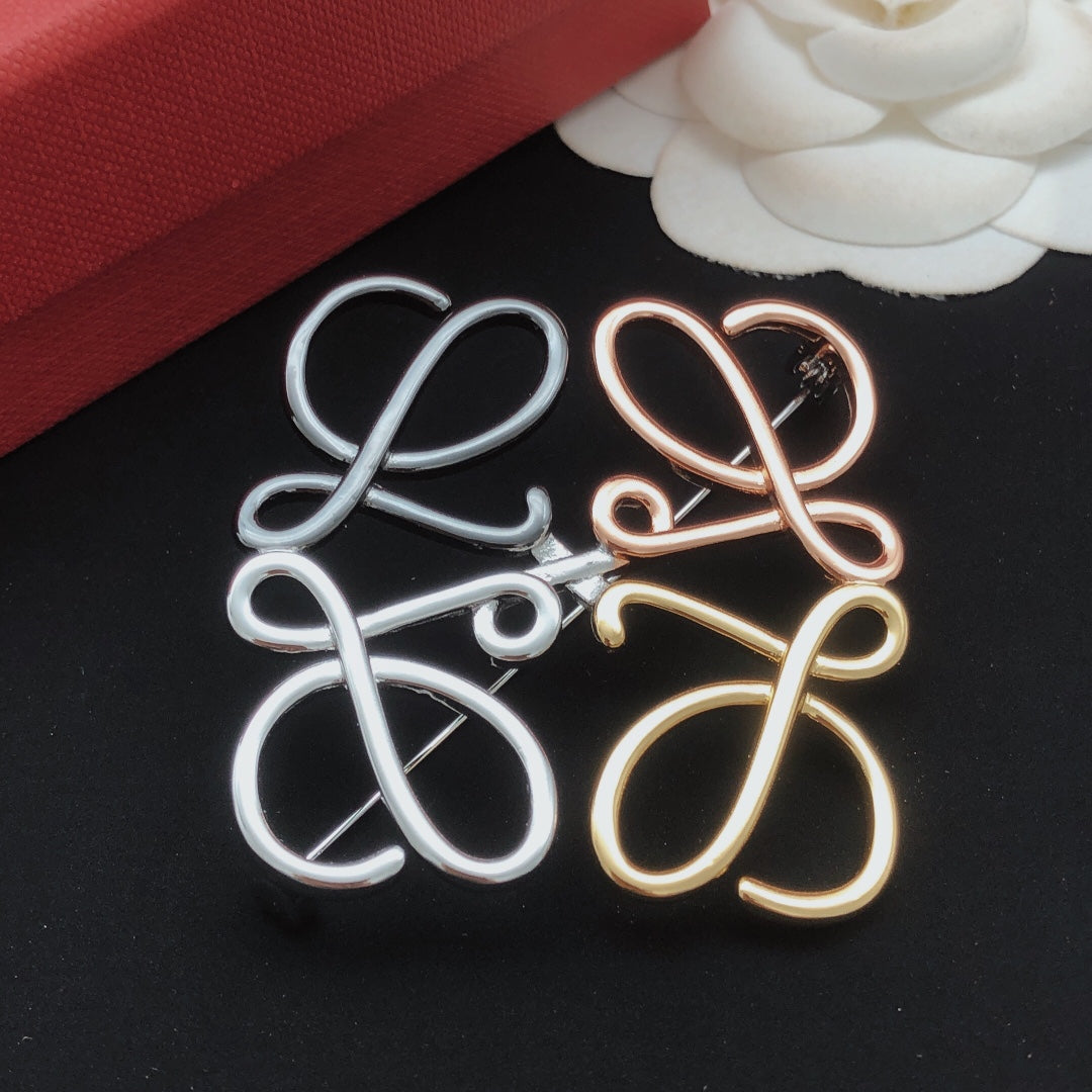 Sculptural Brooch Pin in Polished Metal-Tone – Design 01 styled view