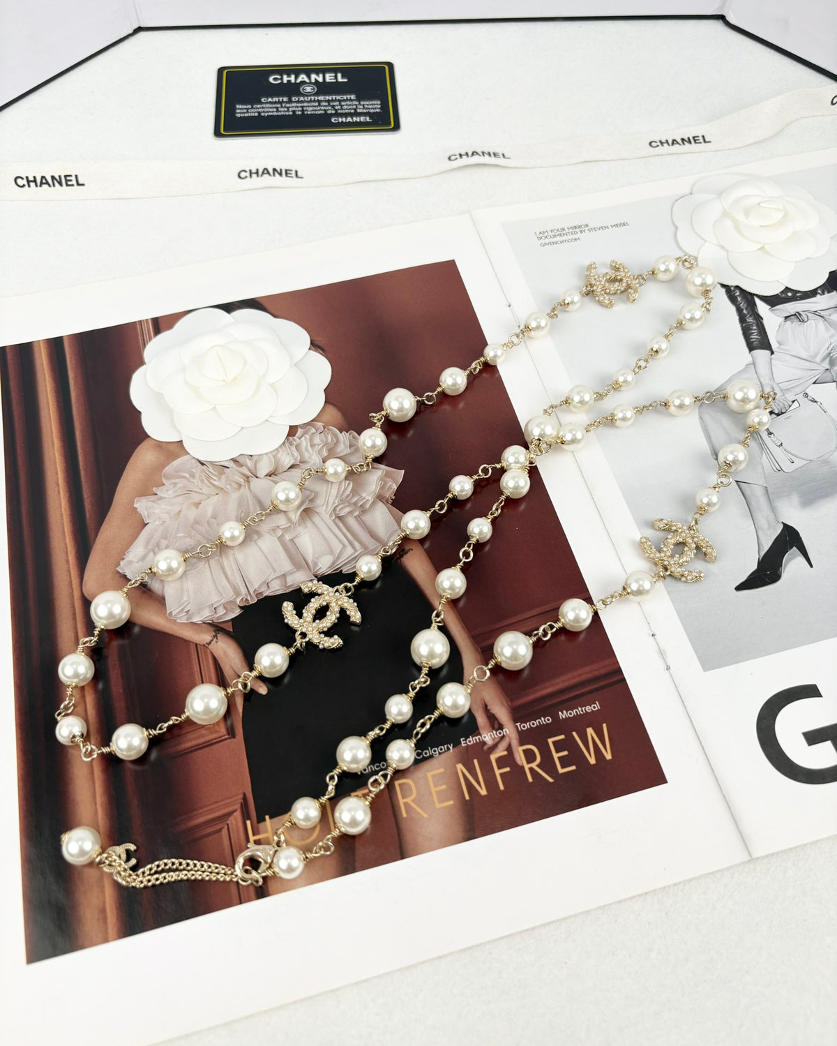 Double-C Emblem Pearl-Detail Pendant Necklace – Pearl Detail – Design 071 detail view