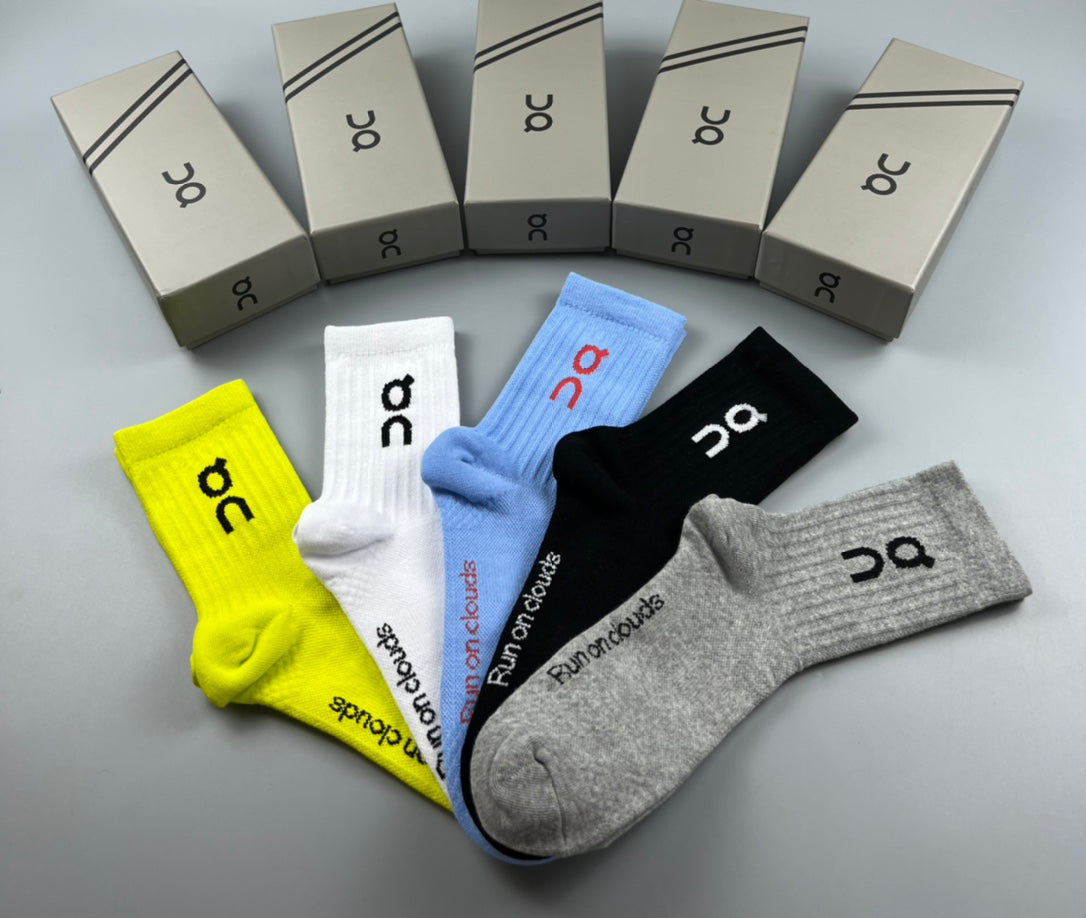On Cotton Visible Cuff, Colour And Emblem Details Crew Socks - 5-Pair Set