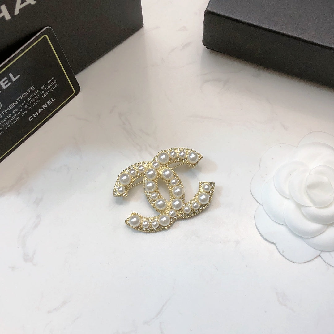 Signature Emblem Brooch in Polished Metal-Tone – Design 038 detail view