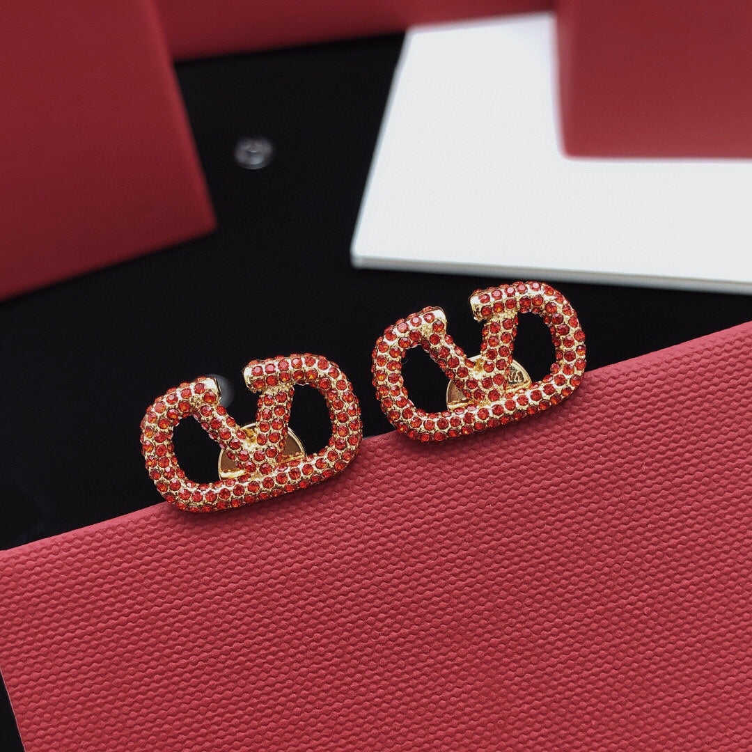 V Emblem Crystal-Accent Stud Earrings – Design 07 side detail