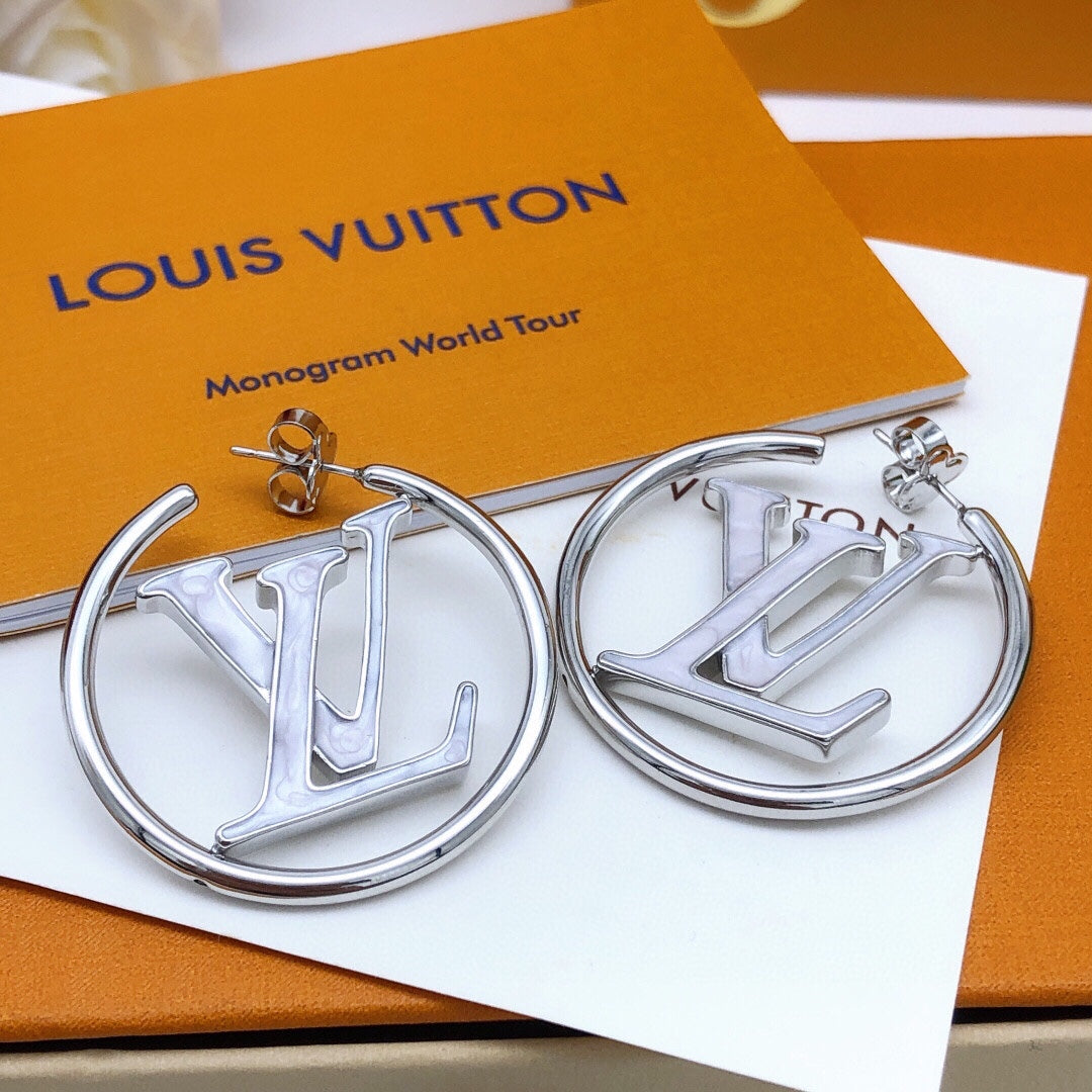 Round Statement Earrings in Silver-Tone – Silver Detail – Design 004 detail view